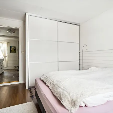 Cozy Flat Near Downtown *