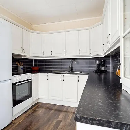 Cozy Flat Near Downtown Apartment